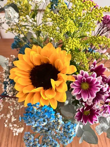 Arranjo floral com girassol