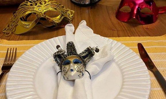Ideias Criativas de Mesa Posta para o Carnaval: Decoração, Estilo e Inspiração